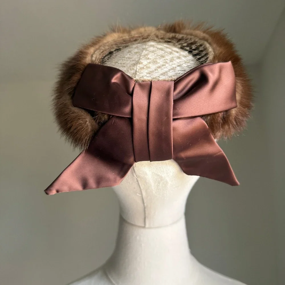 Vintage 50s Genuine Fur Pillbox Hat with Satin Bow Retro‎ Polished Jackie O Glam